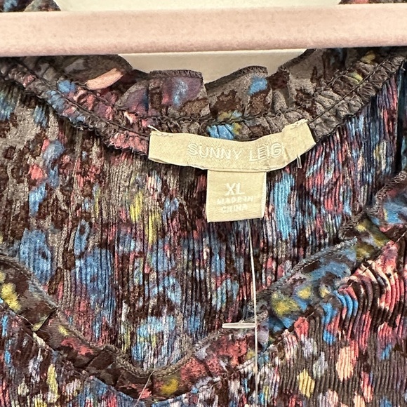 Sunny Leigh Multicolor Abstract Top - Picture 3 of 5